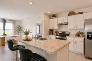 1040 Cambridge Dr, Winter Haven, FL 33881 - Photo 13