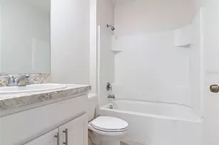 1040 Cambridge Dr, Winter Haven, FL 33881 - Photo 9