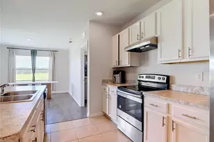 1040 Cambridge Dr, Winter Haven, FL 33881 - Photo 15