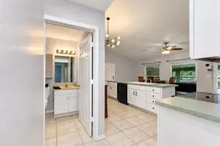 16758 SE 181st Terrace, Weirsdale, FL 32195 - Photo 19