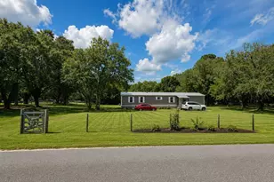 21771 SE 62nd St, Morriston, FL 32668 - Photo 3