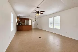 21771 SE 62nd St, Morriston, FL 32668 - Photo 7