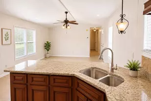 21771 SE 62nd St, Morriston, FL 32668 - Photo 9