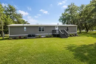 21771 SE 62nd St, Morriston, FL 32668 - Photo 3