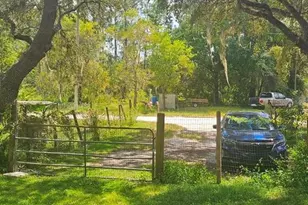 18111 SE 24th St, Silver Springs, FL 34488 - Photo 3