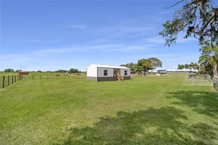 1177 NW 102nd Blvd, Wildwood, FL 34785 - Photo 13