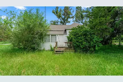 5698 Navarre Avenue, Hampton, FL 32044 - Photo 3