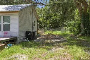 306 SE 2nd St, Williston, FL 32696 - Photo 15