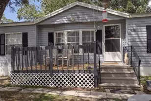 9070 SE 196th Terrace, Ocklawaha, FL 32179 - Photo 1