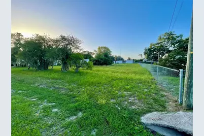 Central Avenue, Coleman, FL 33521 - Photo 5