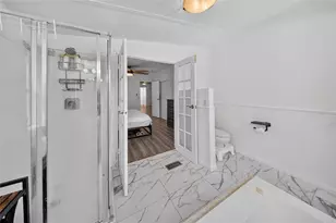21720 NW 8th Ct, Pembroke Pines, FL 33029 - Photo 17