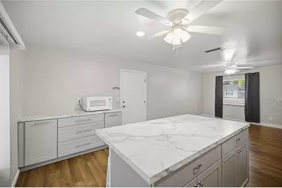 5207 SE 107th Place, Belleview, FL 34420 - Photo 9
