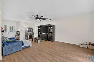 303 Oak Track Pass, Ocala, FL 34472 - Photo 11