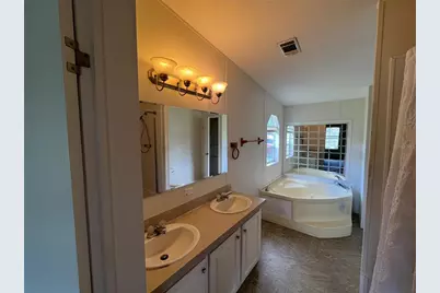 11949 SE Highway 464, Ocklawaha, FL 32179 - Photo 27