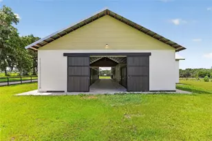 8544 NW 160th Ave, Morriston, FL 32668 - Photo 3
