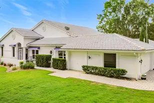 6042 Topsail Rd, Lady Lake, FL 32159 - Photo 1