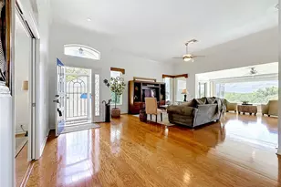 6042 Topsail Rd, Lady Lake, FL 32159 - Photo 9