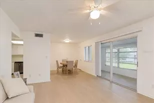 628 Fairways Cir, Ocala, FL 34472 - Photo 5