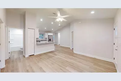 24304 NW Tamarind Lane, Dunnellon, FL 34431 - Photo 3