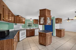 14085 SE 59th Ct, Summerfield, FL 34491 - Photo 17