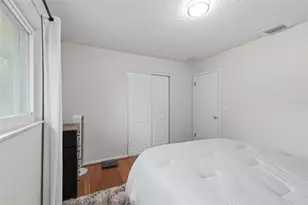 205 SE Monroe Cir N, Saint Petersburg, FL 33703 - Photo 17