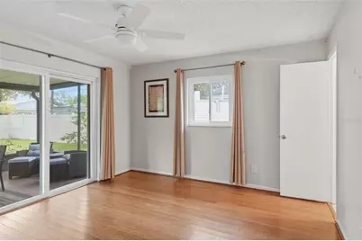 205 SE Monroe Circle N, Saint Petersburg, FL 33703 - Photo 7