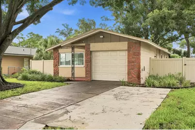 205 SE Monroe Circle N, Saint Petersburg, FL 33703 - Photo 25