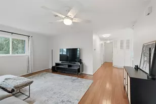 205 SE Monroe Cir N, Saint Petersburg, FL 33703 - Photo 5