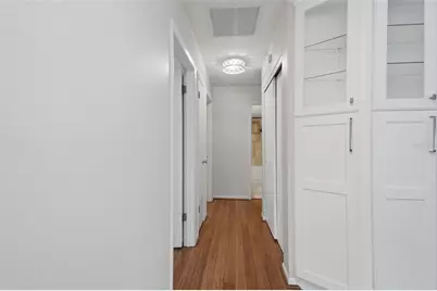 205 SE Monroe Circle N, Saint Petersburg, FL 33703 - Photo 13