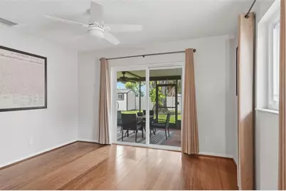 205 SE Monroe Circle N, Saint Petersburg, FL 33703 - Photo 7