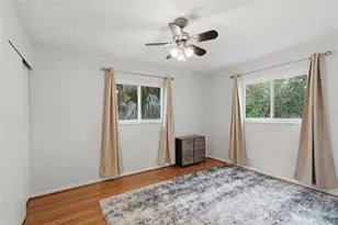 205 SE Monroe Cir N, Saint Petersburg, FL 33703 - Photo 15