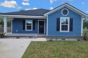 4437 Bessie Cir E, Jacksonville, FL 32209 - Photo 1