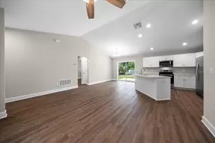 13556 SE 102nd Ct, Belleview, FL 34420 - Photo 11