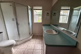 208 Aragon Ln, Lady Lake, FL 32159 - Photo 7