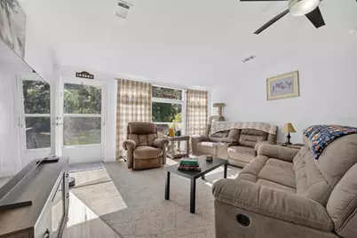 15680 SE 171st Lane, Weirsdale, FL 32195 - Photo 5