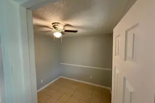 586 Bahia Cir, Ocala, FL 34472 - Photo 9