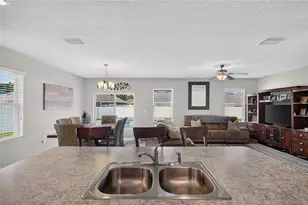9785 Pepper Tree Trl, Wildwood, FL 34785 - Photo 17