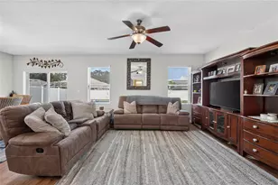 9785 Pepper Tree Trl, Wildwood, FL 34785 - Photo 23