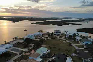 11999 W Bayshore Dr, Crystal River, FL 34429 - Photo 1