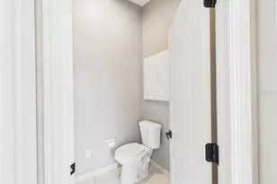 35601 Wickingham Ct, Zephyrhills, FL 33541 - Photo 27