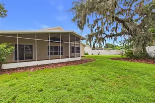 35601 Wickingham Ct, Zephyrhills, FL 33541 - Photo 5