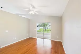35601 Wickingham Ct, Zephyrhills, FL 33541 - Photo 19