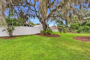 35601 Wickingham Ct, Zephyrhills, FL 33541 - Photo 3