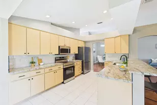 35601 Wickingham Ct, Zephyrhills, FL 33541 - Photo 15