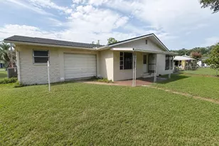 21136 SW Honeysuckle St, Dunnellon, FL 34431 - Photo 21
