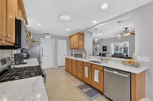 26860 White Plains Way, Leesburg, FL 34748 - Photo 13