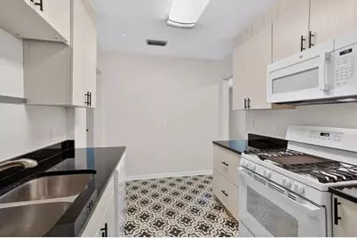 5503 Lakewood Circle E, Jacksonville, FL 32207 - Photo 29