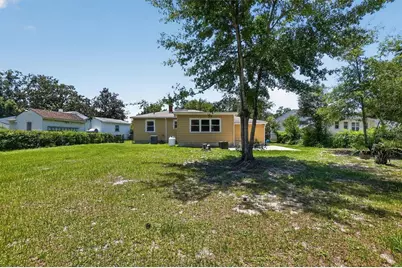 5503 Lakewood Circle E, Jacksonville, FL 32207 - Photo 11