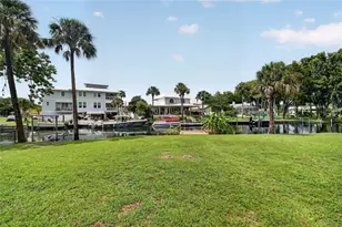 232 SE Kings Bay Dr, Crystal River, FL 34429 - Photo 3