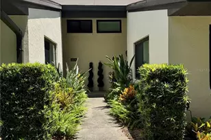 1637 SE Paradise Cir, Crystal River, FL 34429 - Photo 1